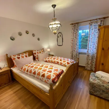 Frei 1 Apartment