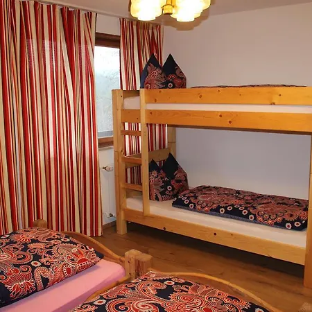 Apartment Frei 1 *