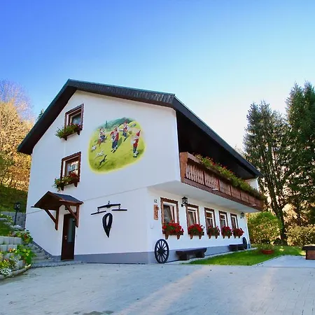 Frei 1 Apartment